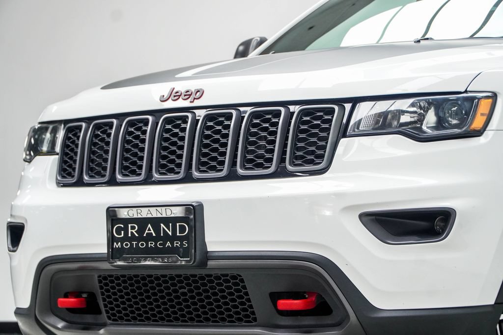 Used 2021 Jeep Grand Cherokee Trailhawk AWD/4WD image 2