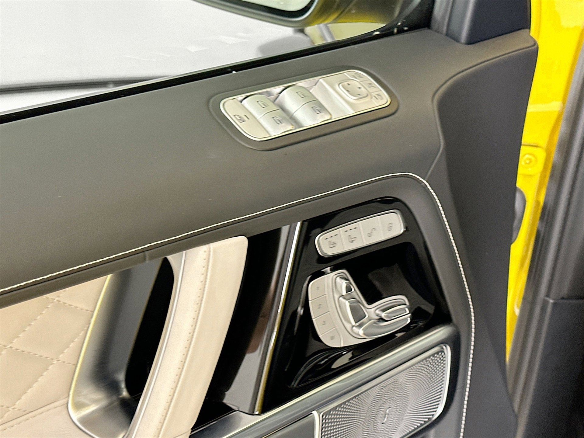 Used 2025 Mercedes-Benz G 550 G 550 image 19