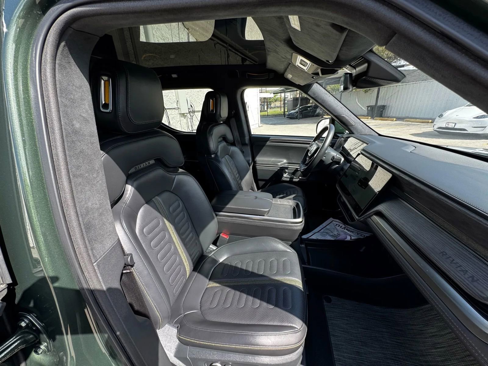 Used 2023 Rivian R1T Adventure image 18