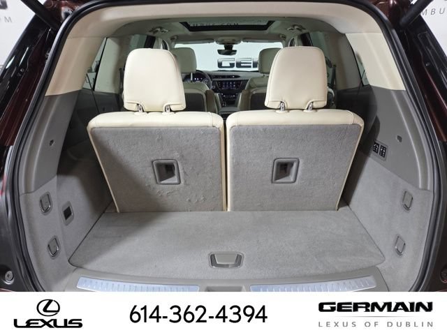 Used 2023 Cadillac XT6 Premium Luxury w/ Technology Package FWD image 21