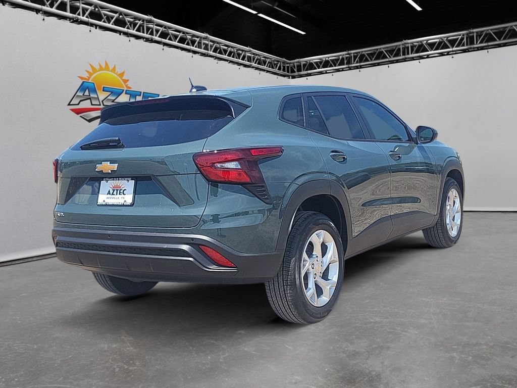 New 2026 Chevrolet Trax LS w/ LS Convenience Package FWD image 5