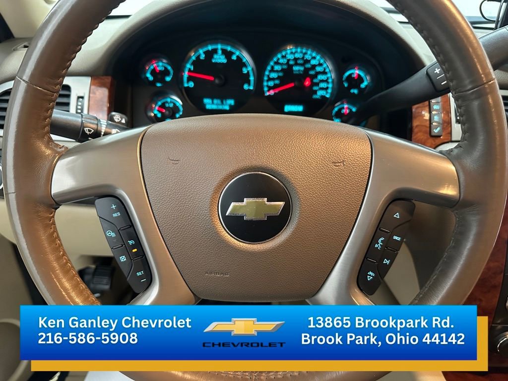 Used 2013 Chevrolet Avalanche LTZ AWD/4WD image 12