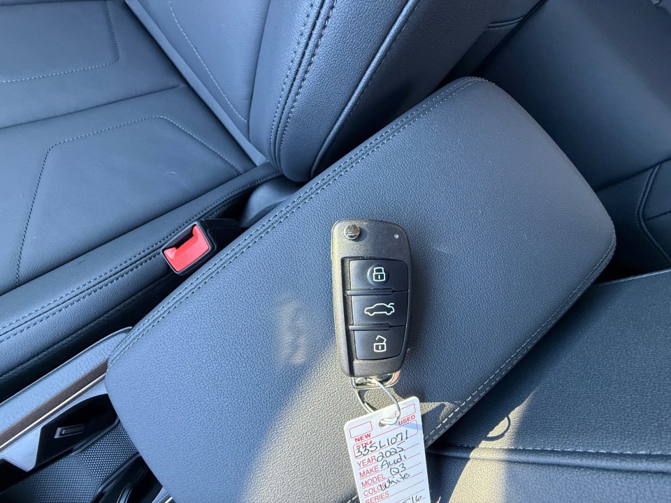 Certified 2025 Audi Q3 2.0T Premium w/ Convenience Package image 34