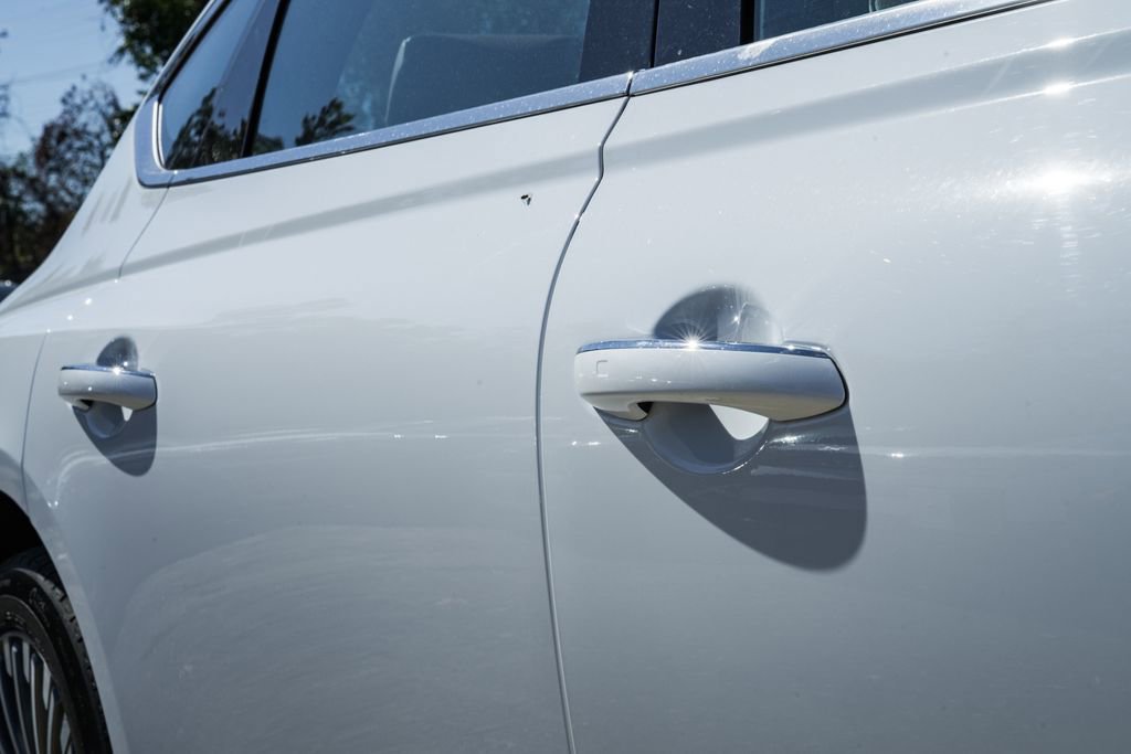 Used 2024 Genesis G80 image 13