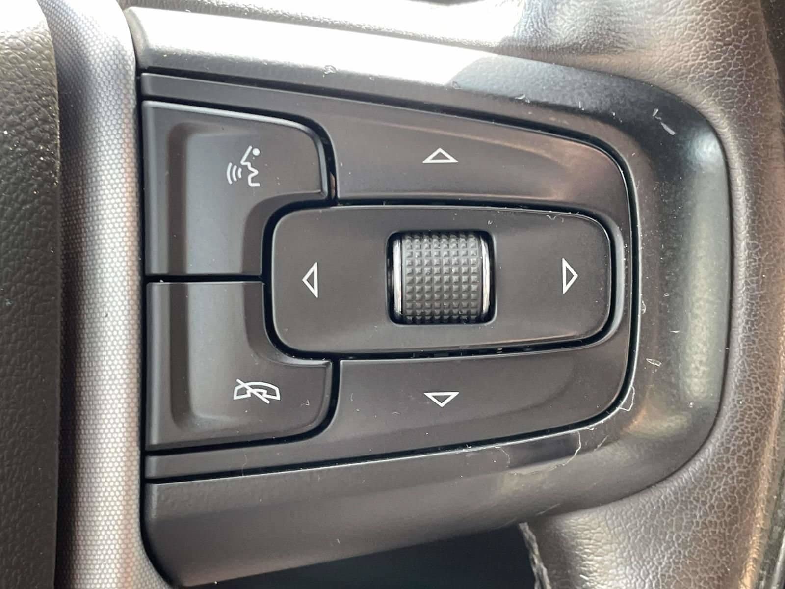 Used 2021 GMC Sierra 1500 SLE RWD image 25