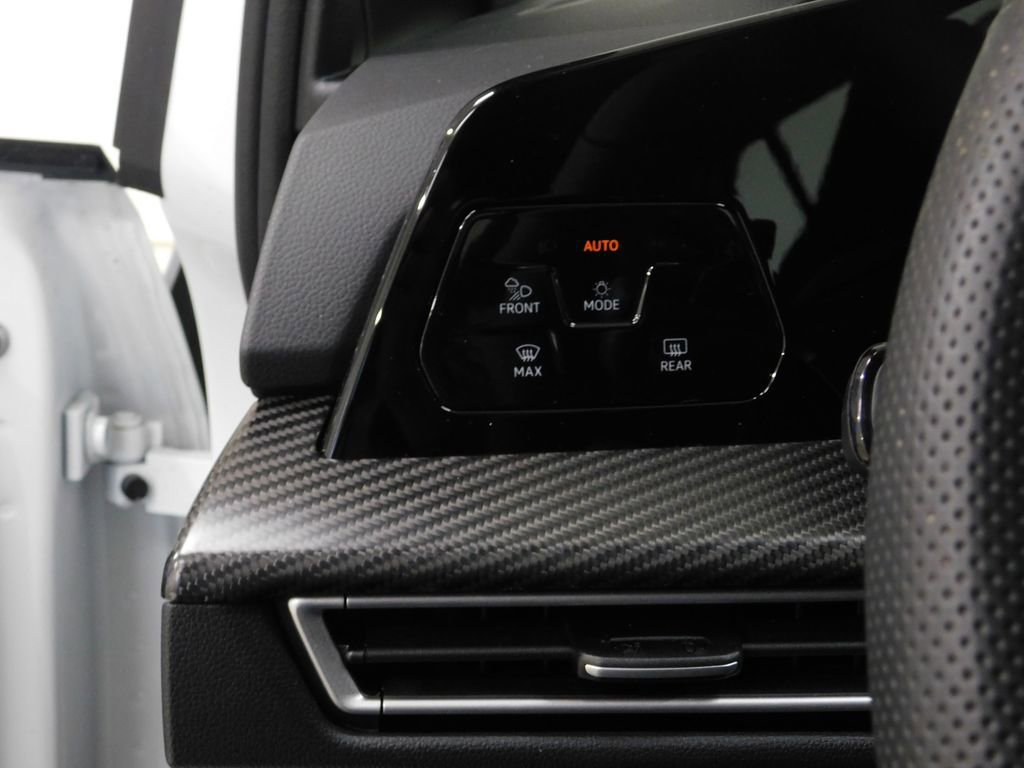 Used 2025 Volkswagen Golf R Black Edition image 49