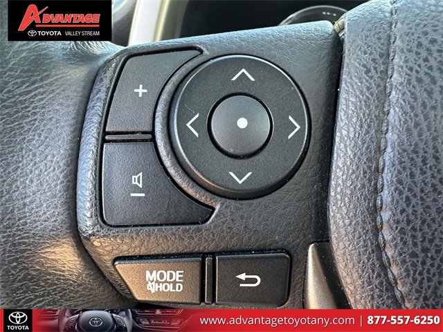 Used 2015 Toyota RAV4 Limited image 37