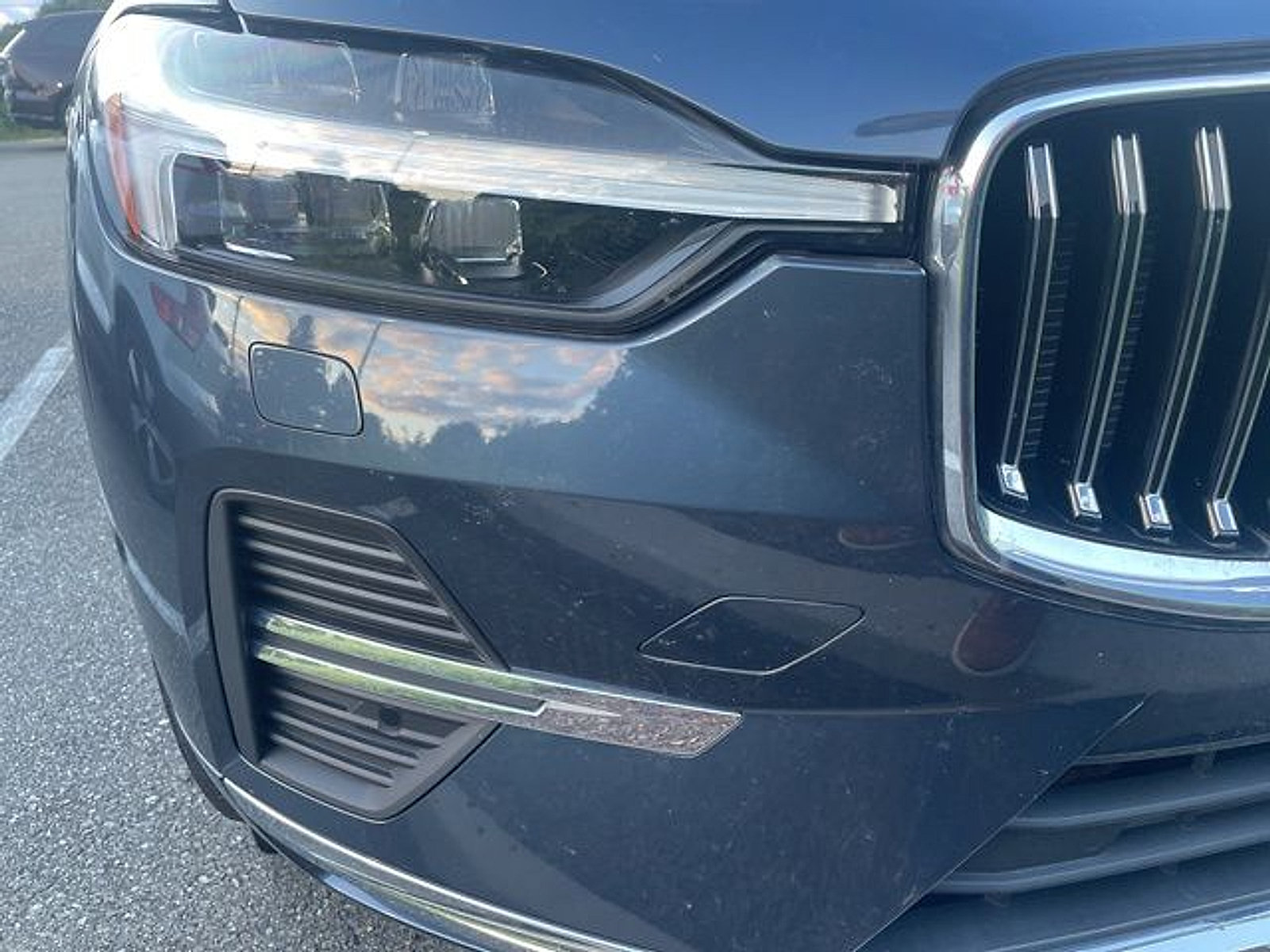 Used 2023 Volvo XC60 B5 Plus w/ Climate Package AWD/4WD image 5