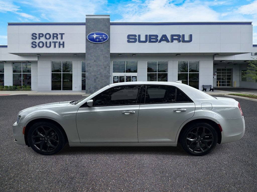 Used 2023 Chrysler 300 S RWD image 7