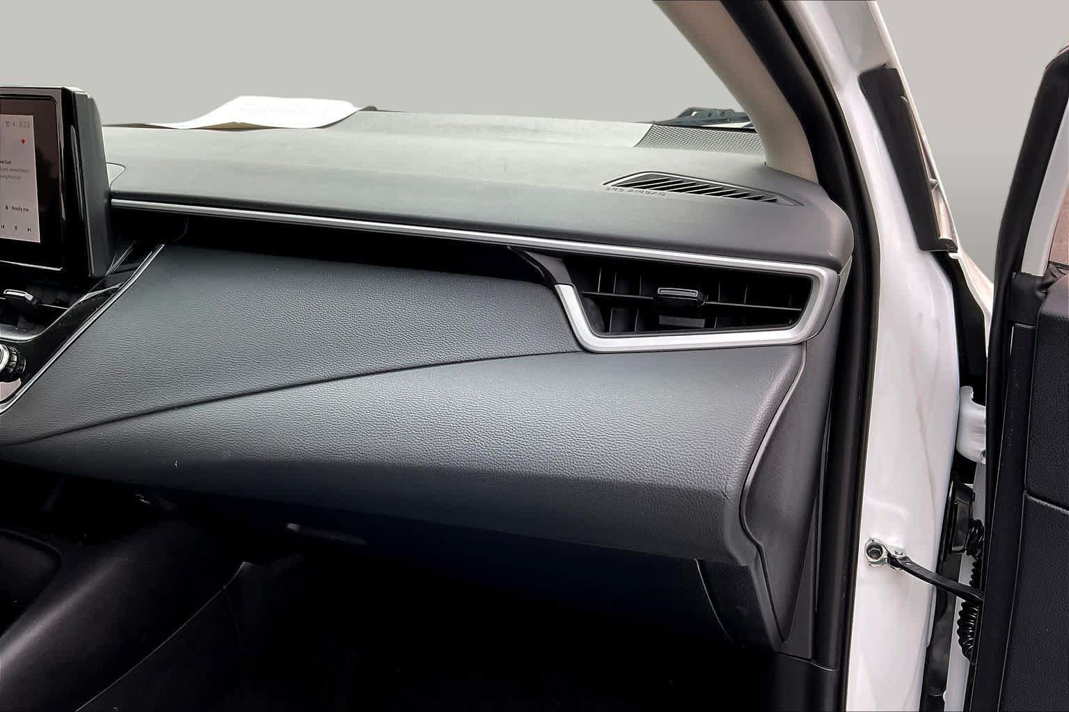 Used 2026 Toyota Corolla LE FWD image 35