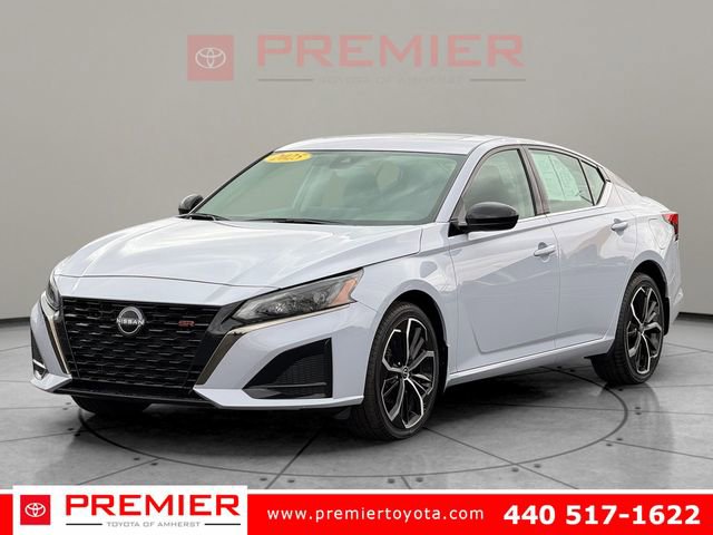 Used 2025 Nissan Altima 2.5 SR w/ SR Premium Package image 1