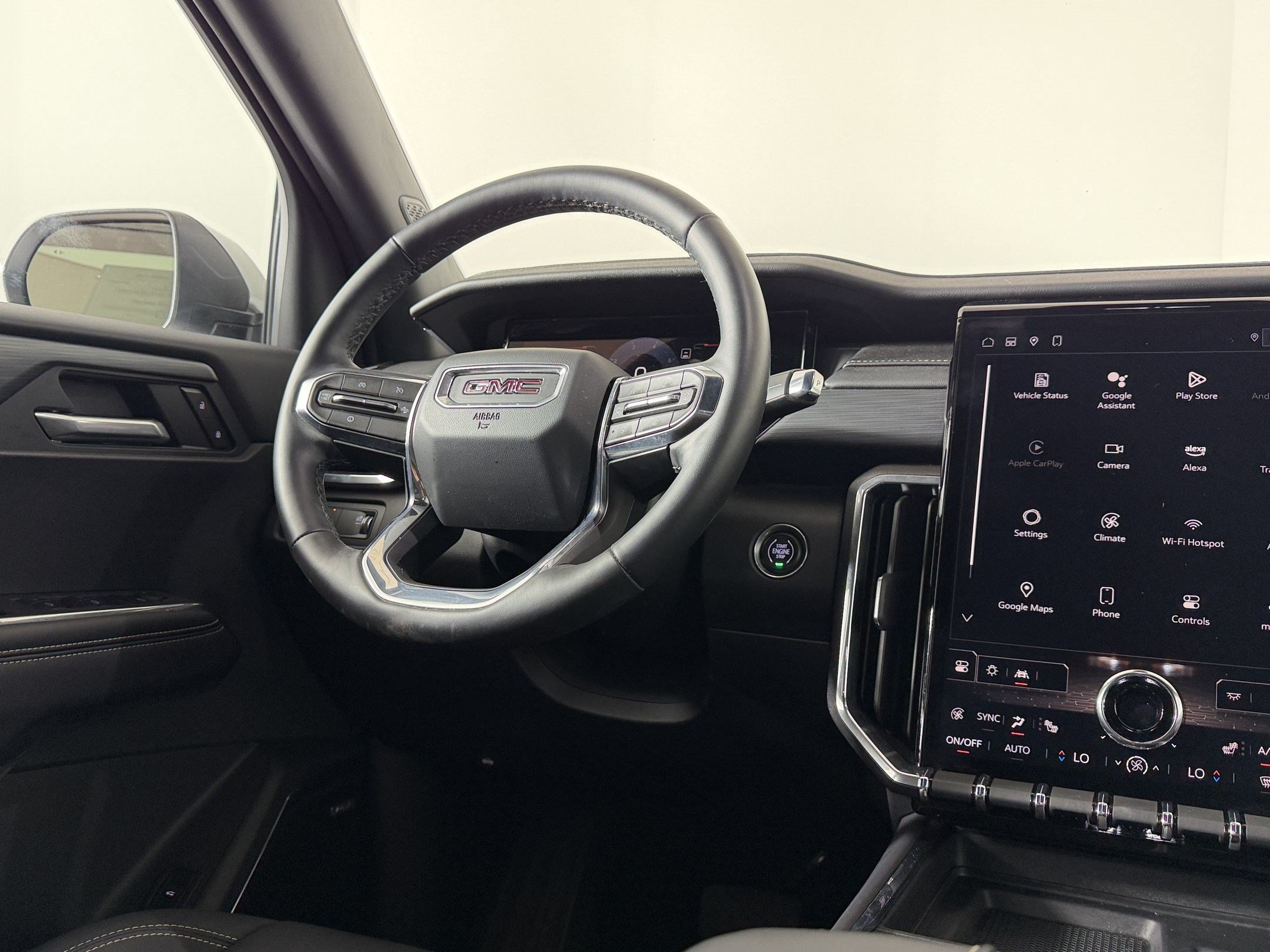 Used 2025 GMC Acadia Elevation w/ Elevation Premium Package FWD image 27