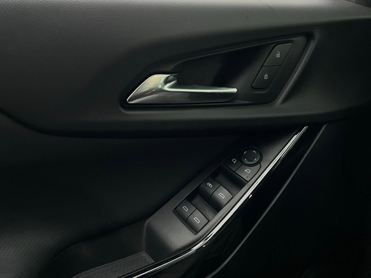 Used 2025 Chevrolet Equinox LT image 20