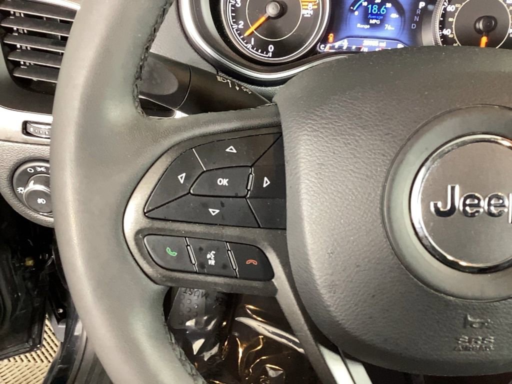 Used 2022 Jeep Cherokee Trailhawk w/ Trailer Tow Group image 17