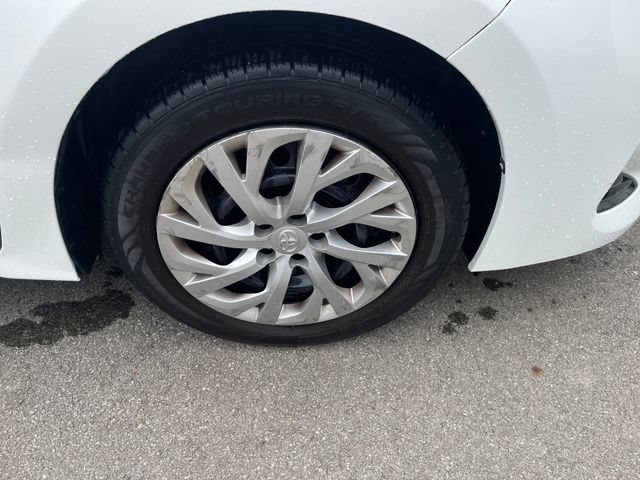 Used 2019 Toyota Corolla LE FWD image 37
