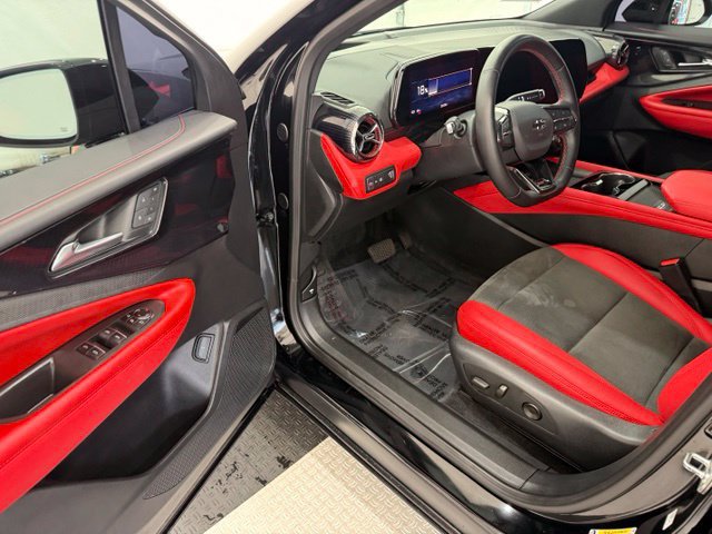 Used 2024 Chevrolet Blazer EV RS AWD/4WD image 32