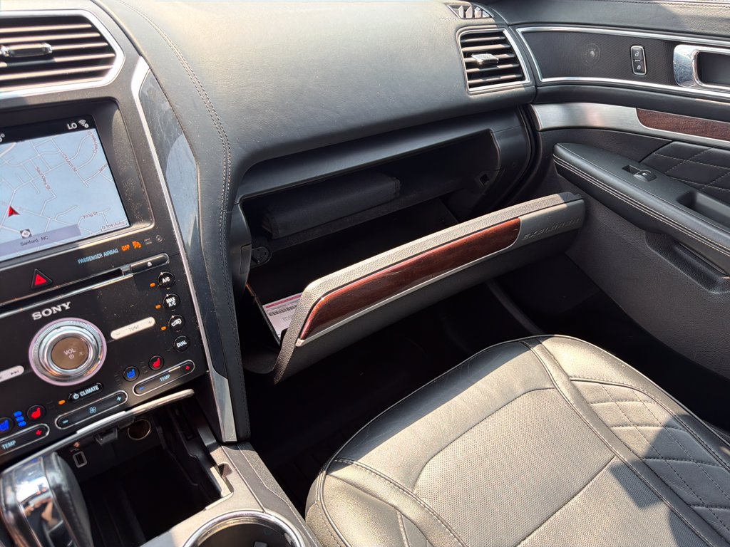 Used 2017 Ford Explorer Platinum AWD/4WD image 38