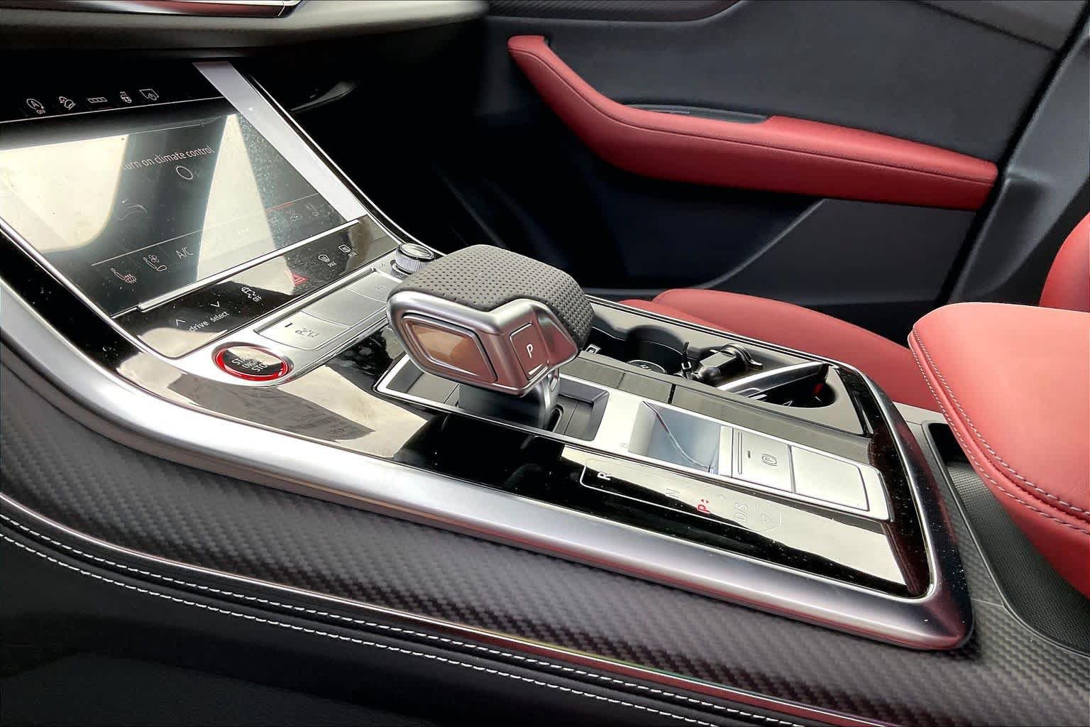 New 2026 Audi SQ8 Premium Plus AWD/4WD image 7