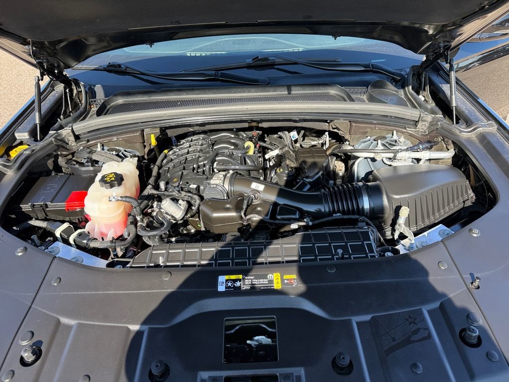 Used 2025 Jeep Grand Cherokee L Limited w/ Luxury Tech Group II image 24