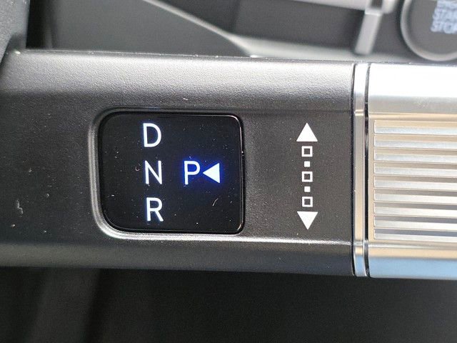 Used 2025 Hyundai Santa Fe SEL image 13