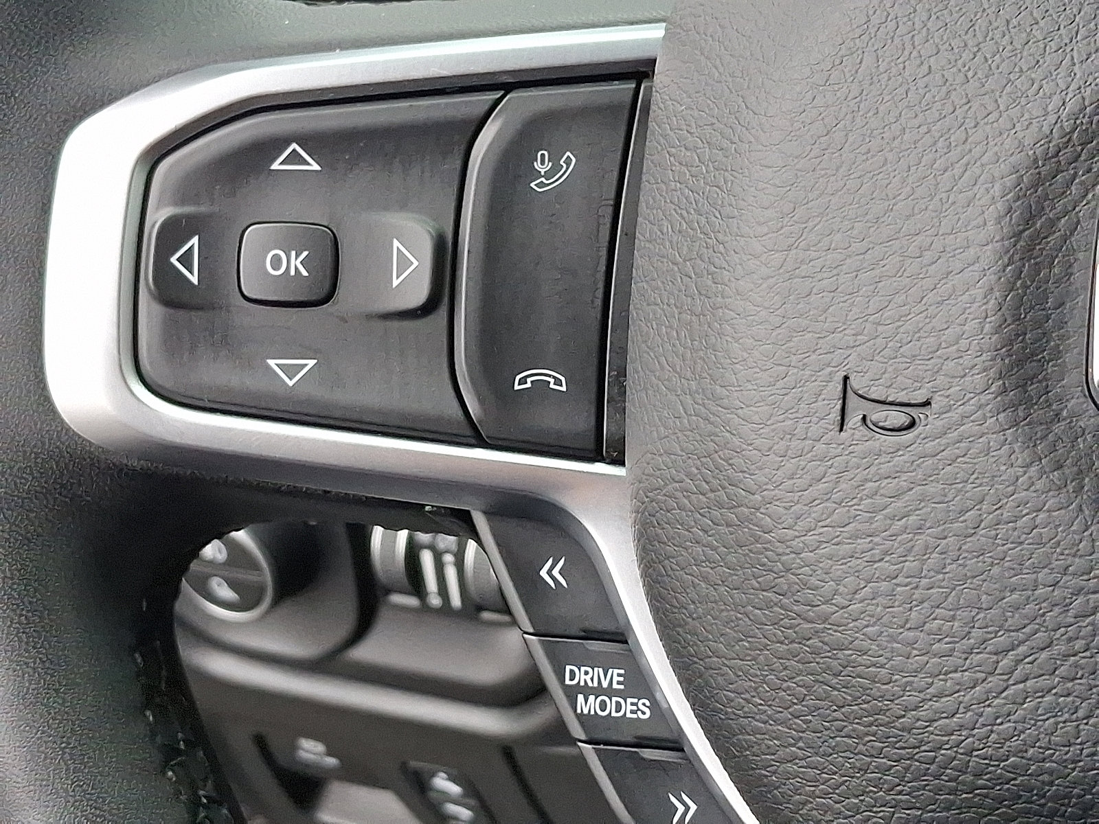 Certified 2025 RAM 1500 Big Horn image 22