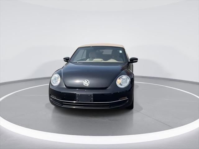 Used 2014 Volkswagen Beetle TDI FWD image 3