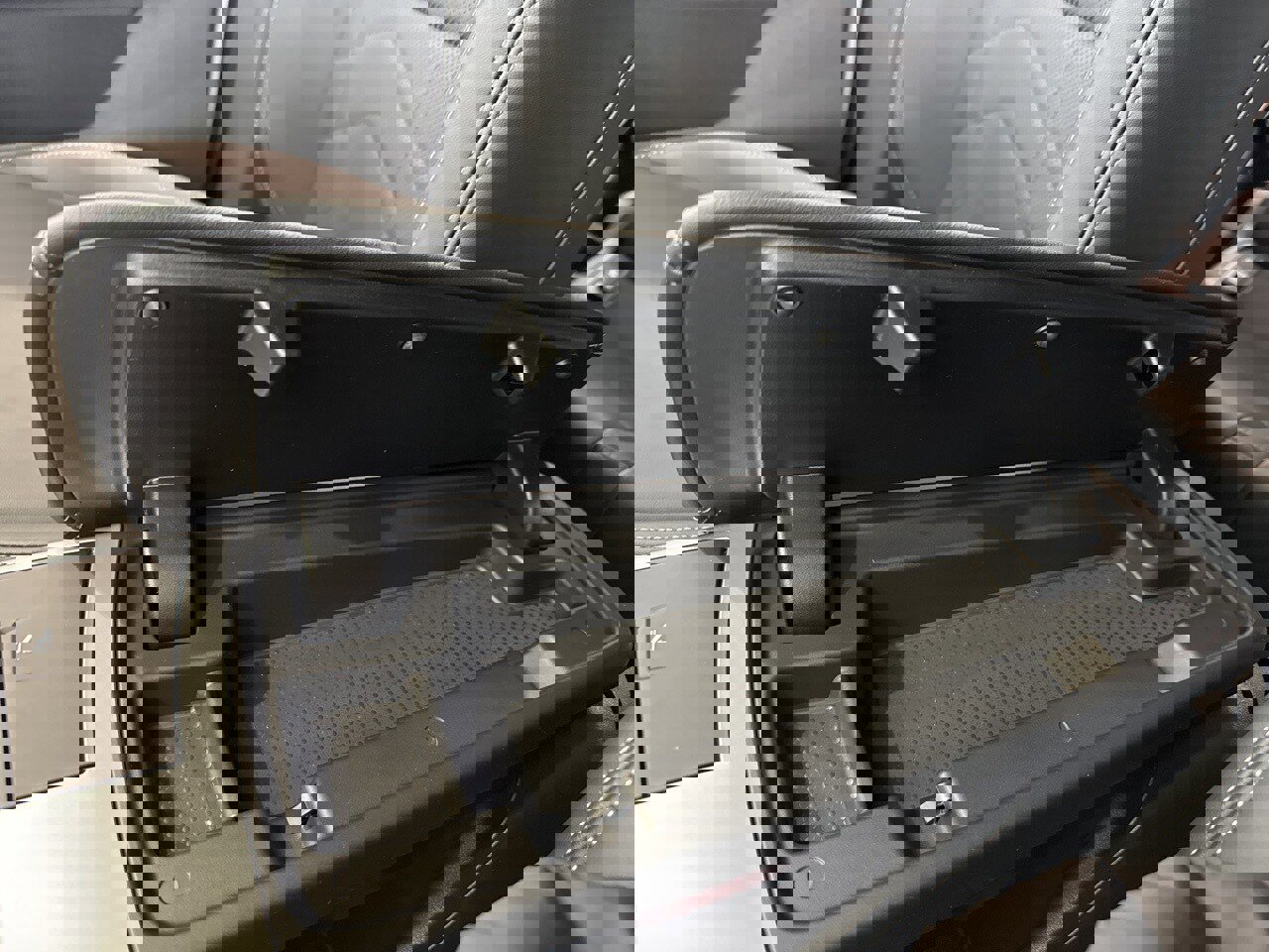 New 2026 BMW X1 xDrive28i w/ Convenience Package image 30