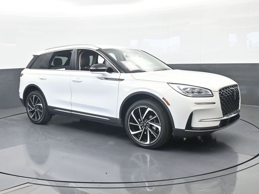 Used 2023 Lincoln Corsair Reserve AWD/4WD image 8