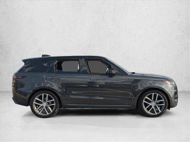Used 2023 Land Rover Range Rover Sport SE image 4