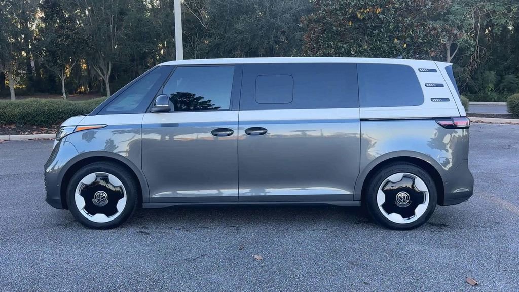 New 2025 Volkswagen ID. Buzz Pro S image 5
