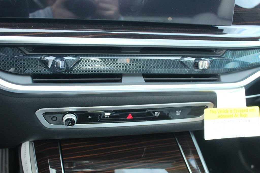 New 2026 BMW X5 xDrive50e image 14