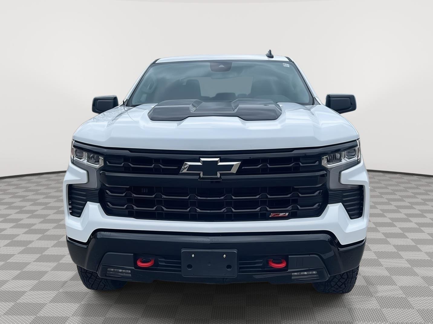 Used 2024 Chevrolet Silverado 1500 LT Trail Boss w/ Protection Package AWD/4WD image 2