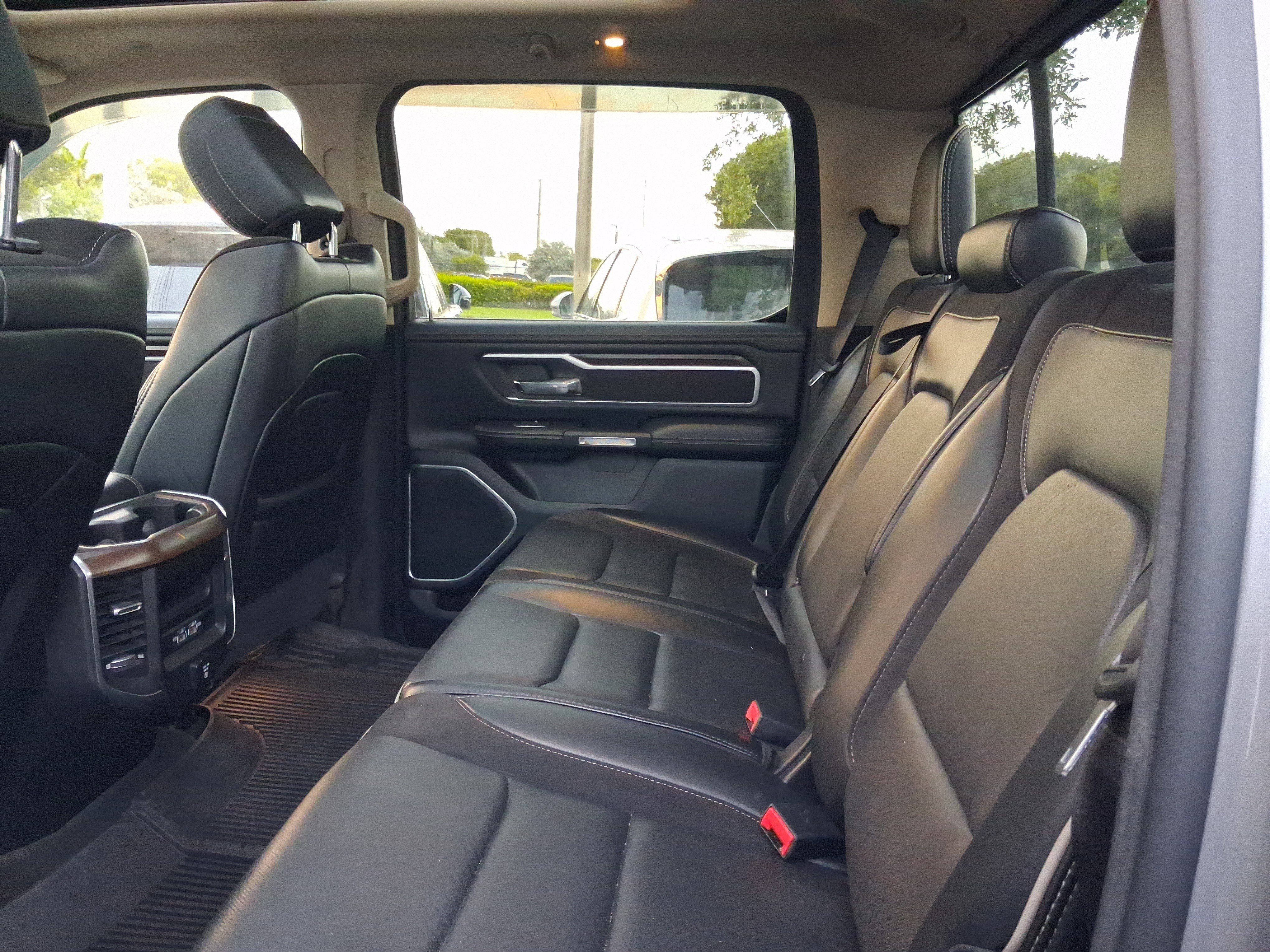 Used 2021 RAM 1500 Laramie AWD/4WD image 6