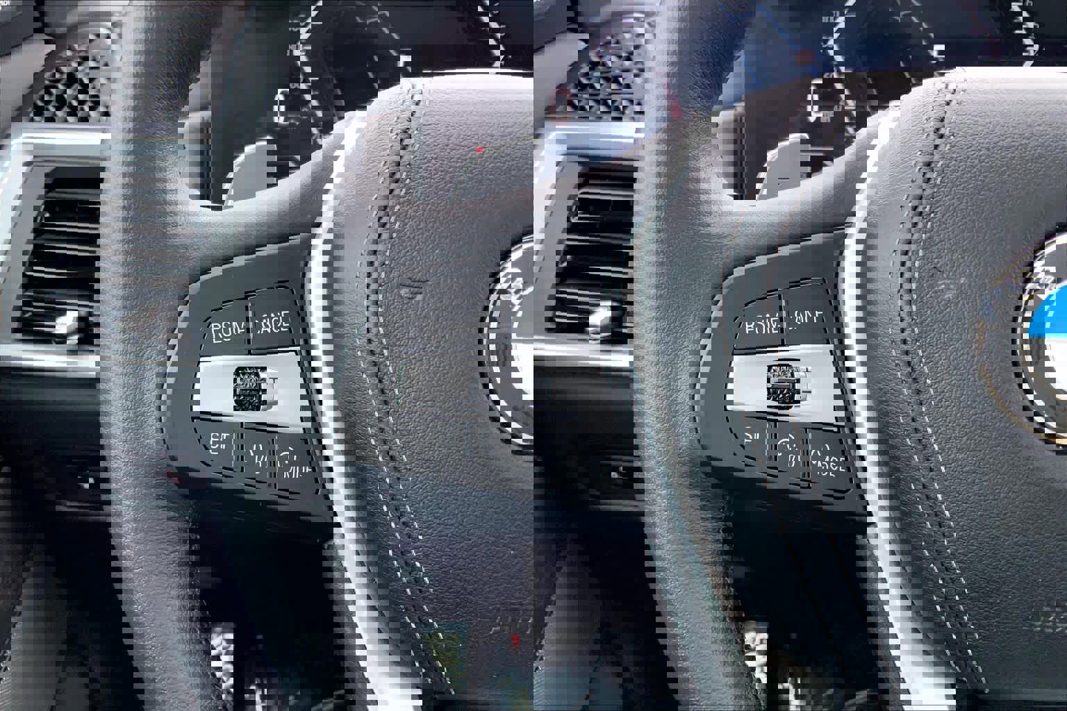 Certified 2024 BMW X5 xDrive40i w/ Premium Package image 23