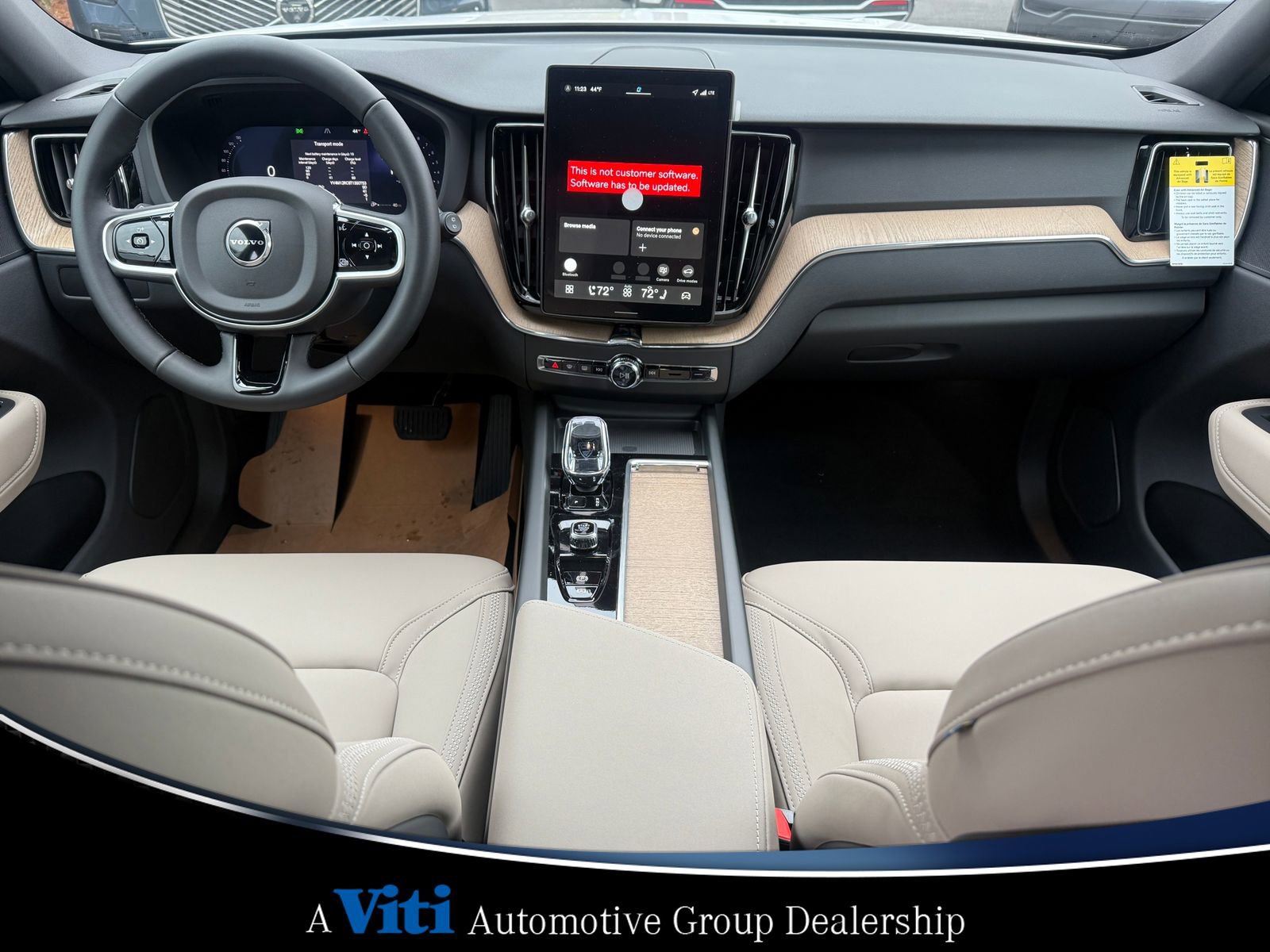 Used 2026 Volvo XC60 B5 Plus w/ Protection Package Premier AWD/4WD image 2