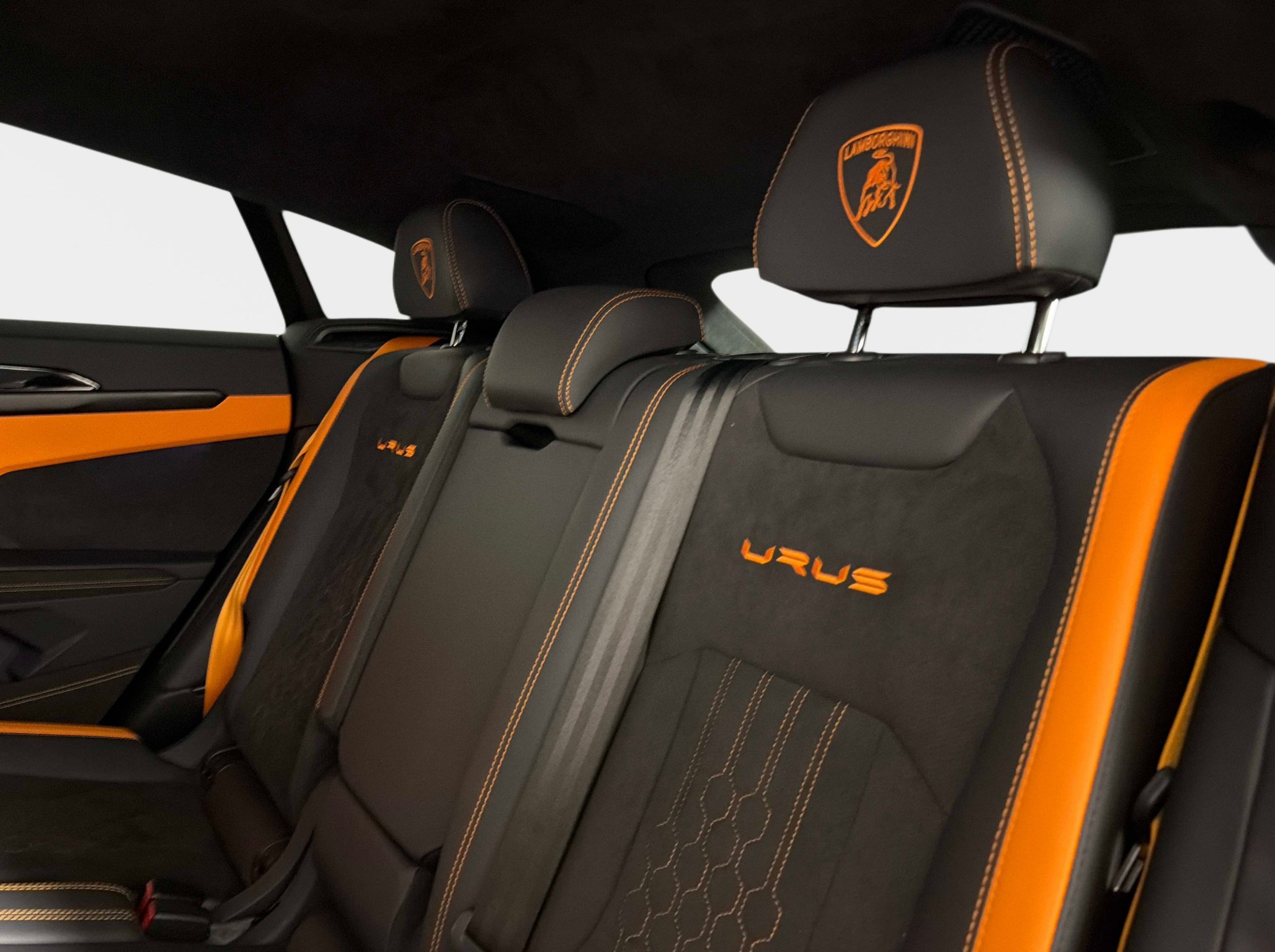Used 2023 Lamborghini Urus S AWD/4WD image 36