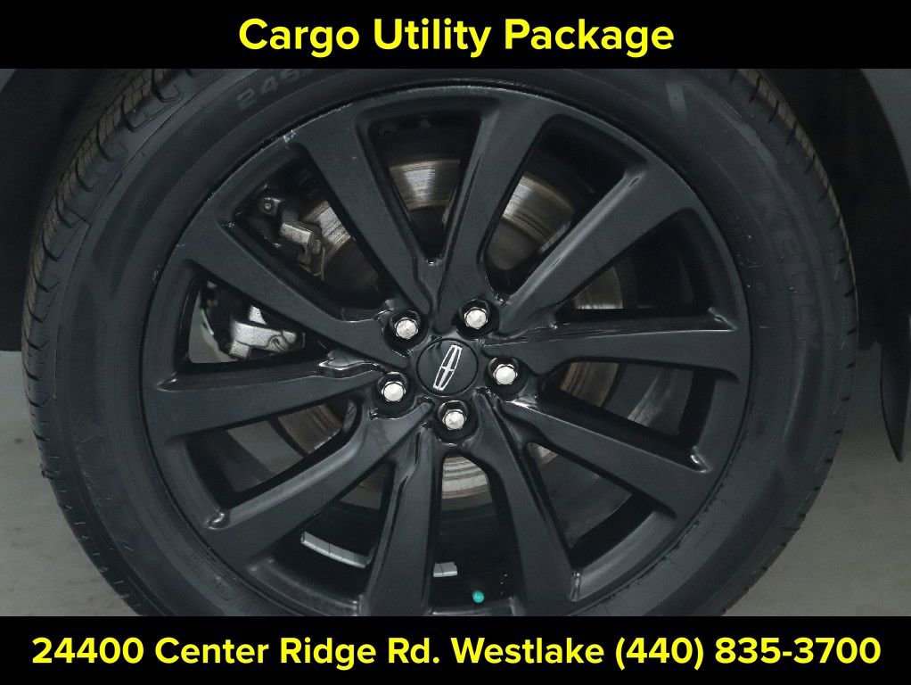 Used 2022 Lincoln Nautilus Reserve w/ Equipment Group 202A image 12