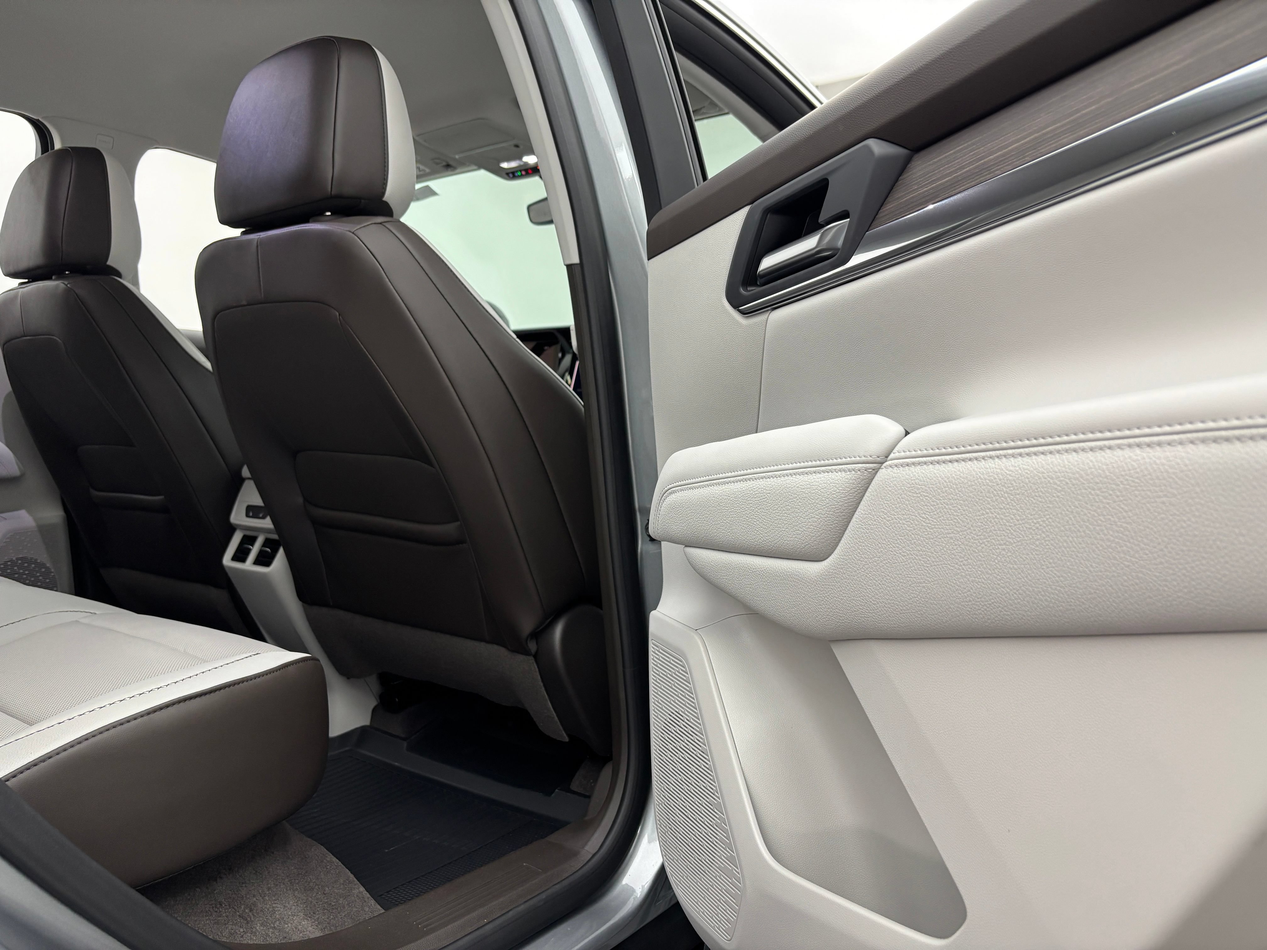 New 2027 GMC Terrain Denali w/ LPO, Floor Liner Package AWD/4WD image 36