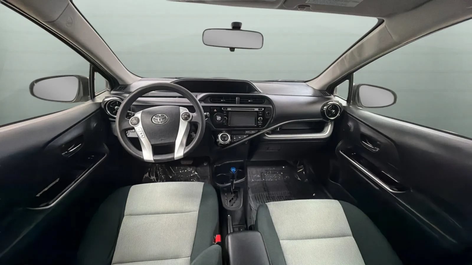 Used 2015 Toyota Prius C Two FWD image 10