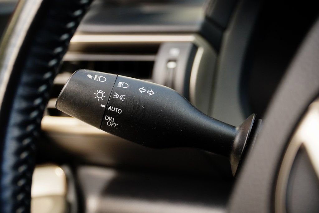 Used 2017 Lexus RC 200t image 28