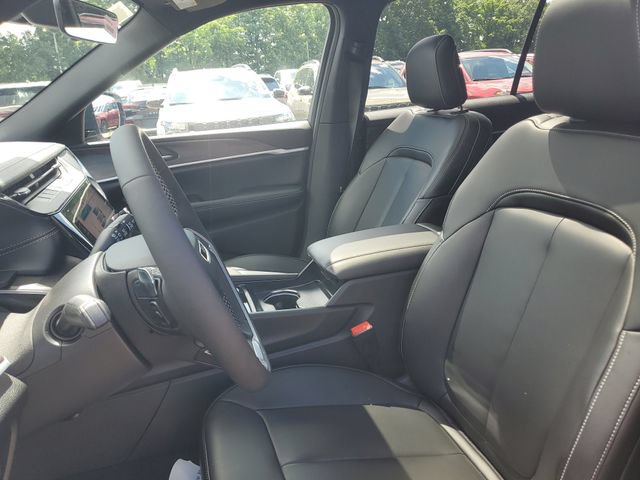 New 2026 Jeep Grand Cherokee L Limited w/ Limited Altitude Package AWD/4WD image 19
