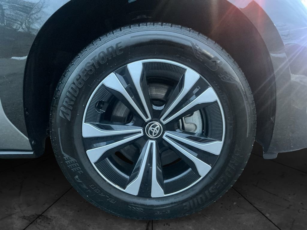 Used 2024 Toyota bZ4X XLE w/ Weather Package image 14