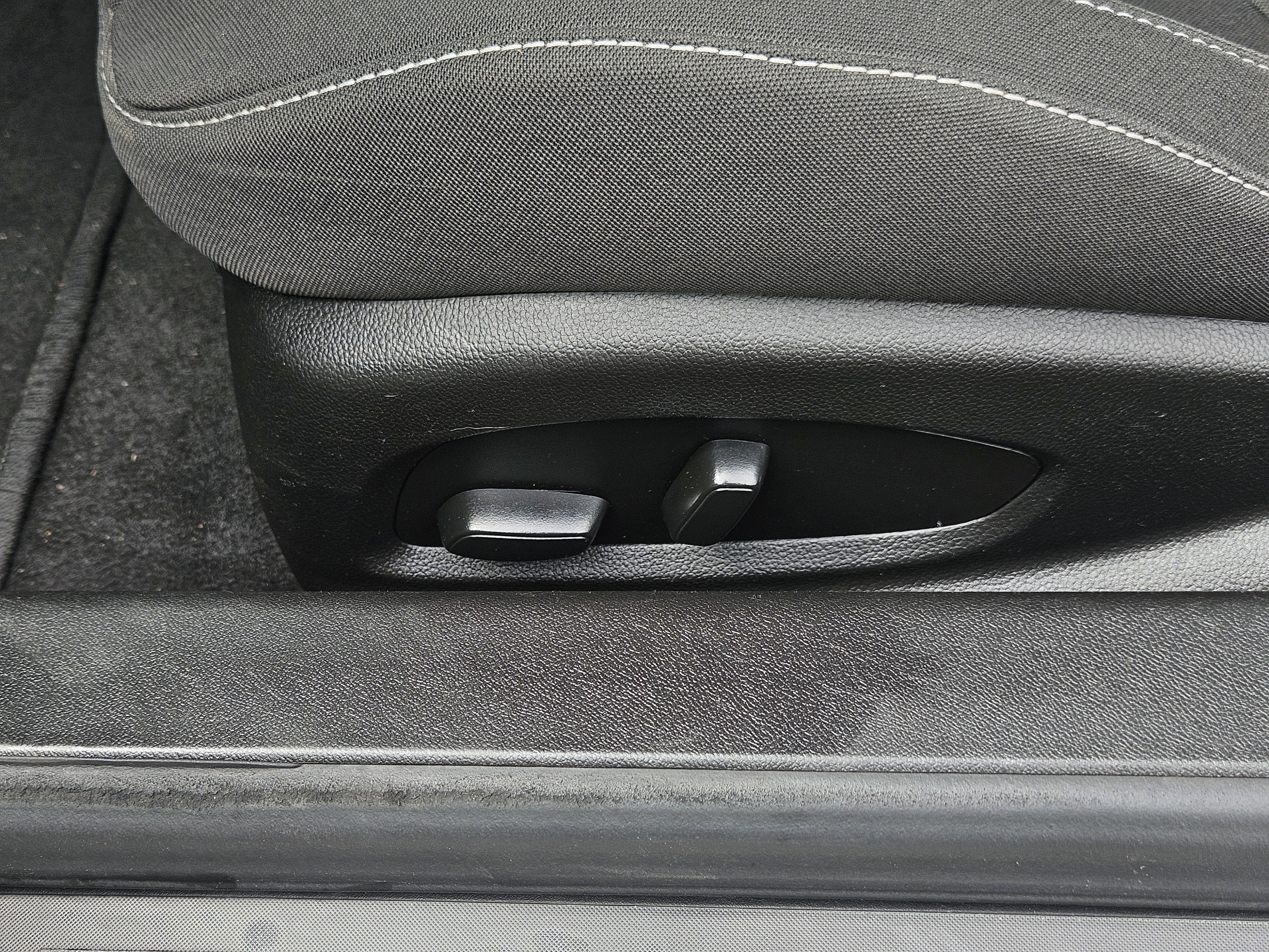 Used 2023 Chevrolet Camaro LT RWD image 24