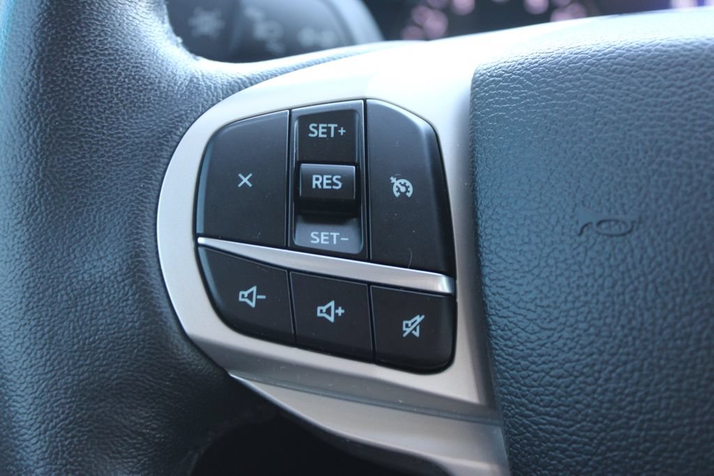Used 2023 Ford Explorer XLT w/ Equipment Group 202A AWD/4WD image 35