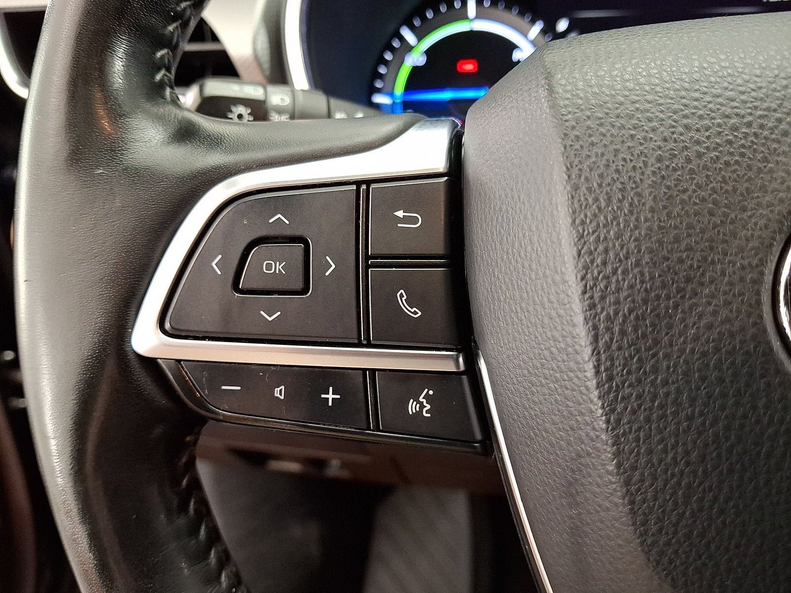 Certified 2020 Toyota Highlander Platinum AWD/4WD image 9