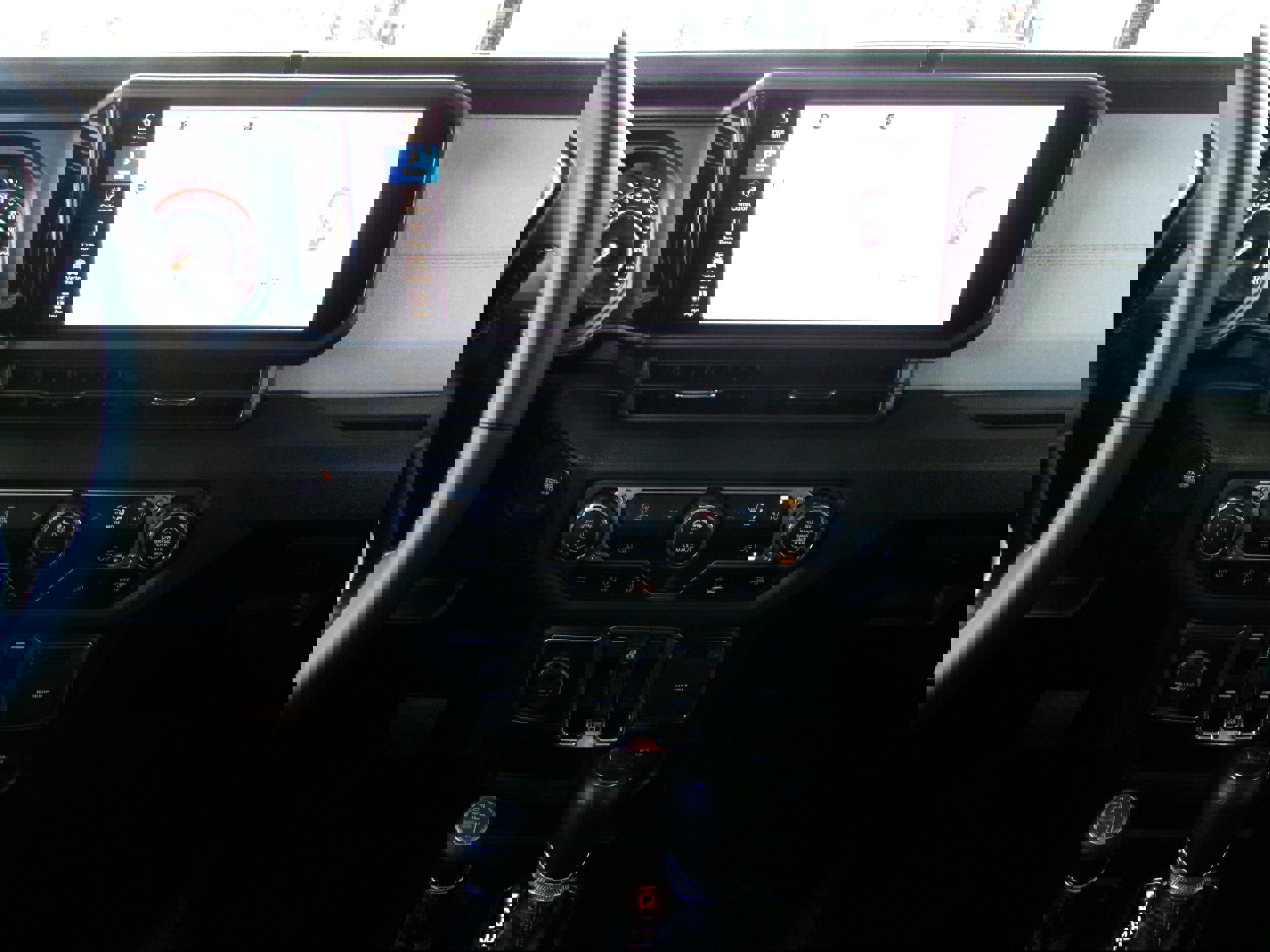 New 2025 Jeep Gladiator Sport image 13