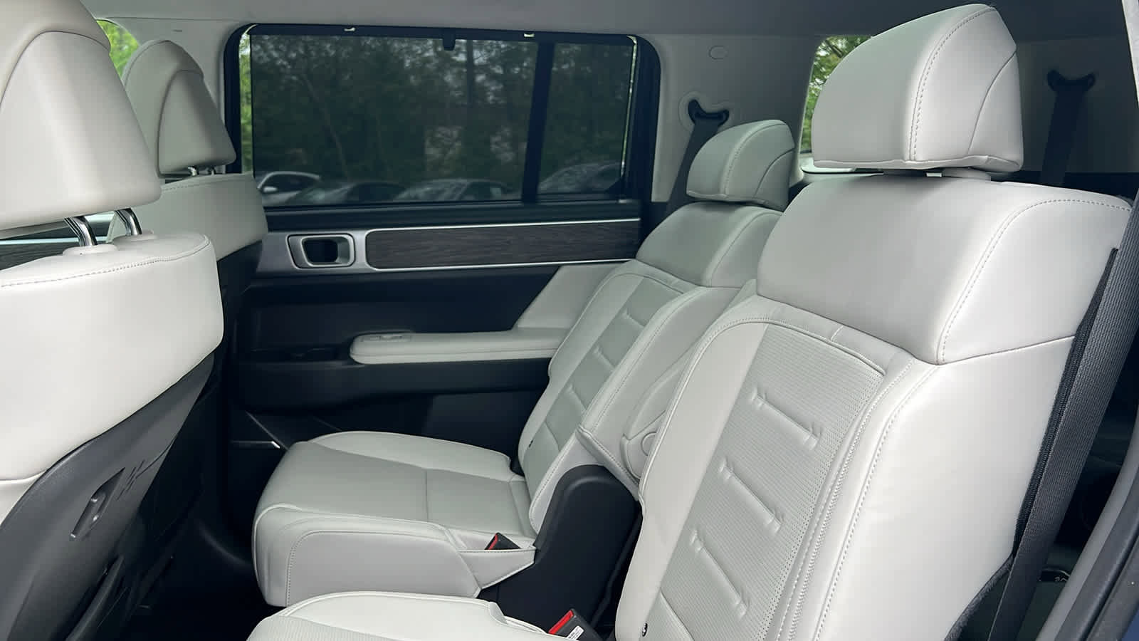 Used 2025 Hyundai Santa Fe Calligraphy image 25