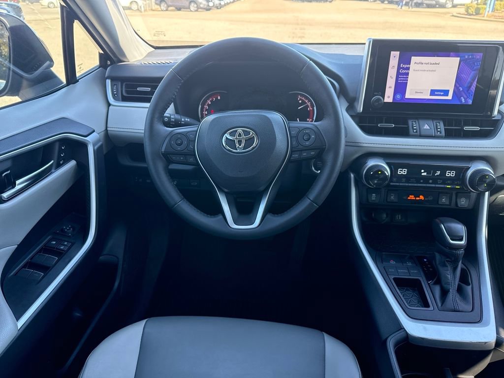 Used 2023 Toyota RAV4 XLE Premium image 20