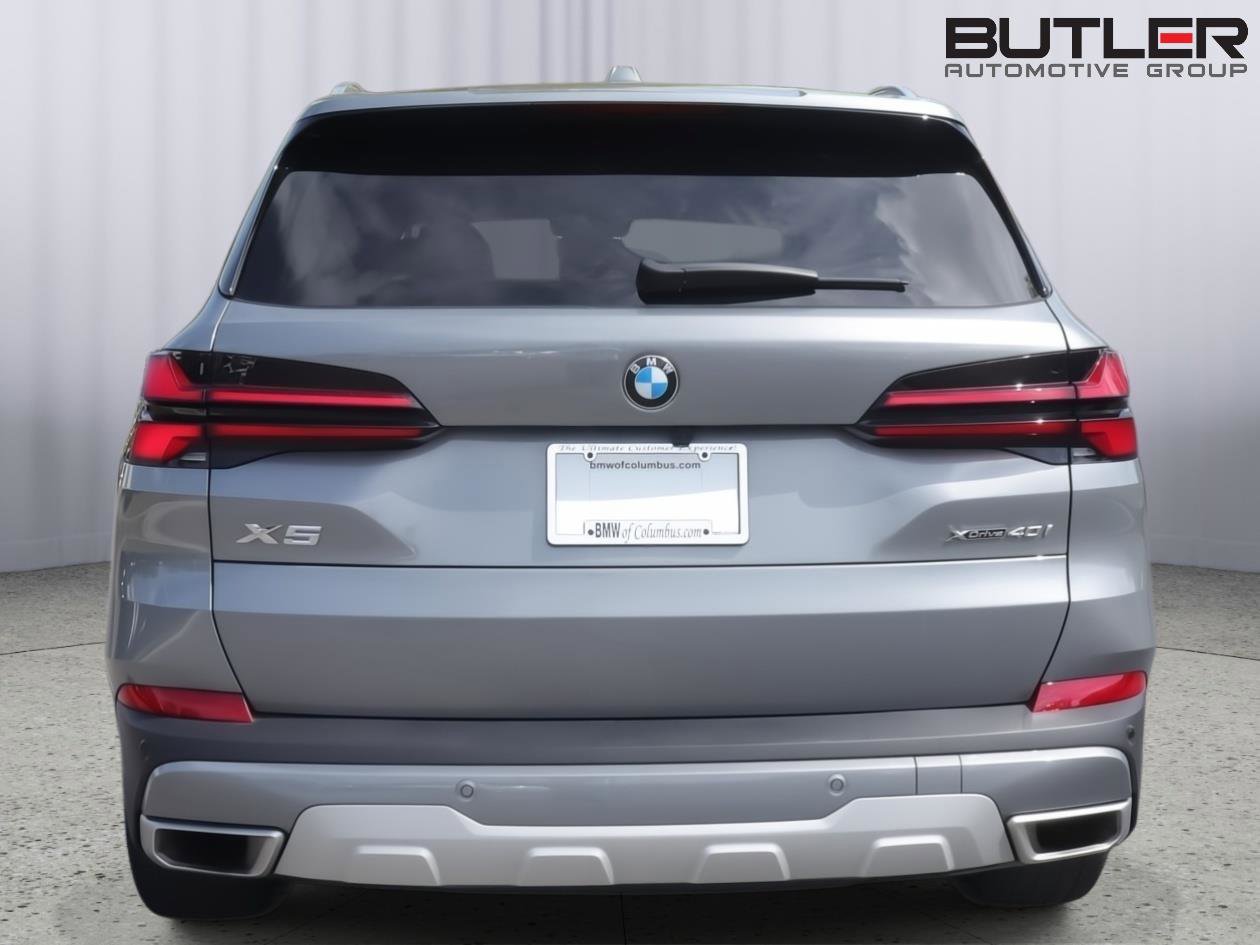 Used 2024 BMW X5 xDrive40i w/ Parking Assistance Package image 6