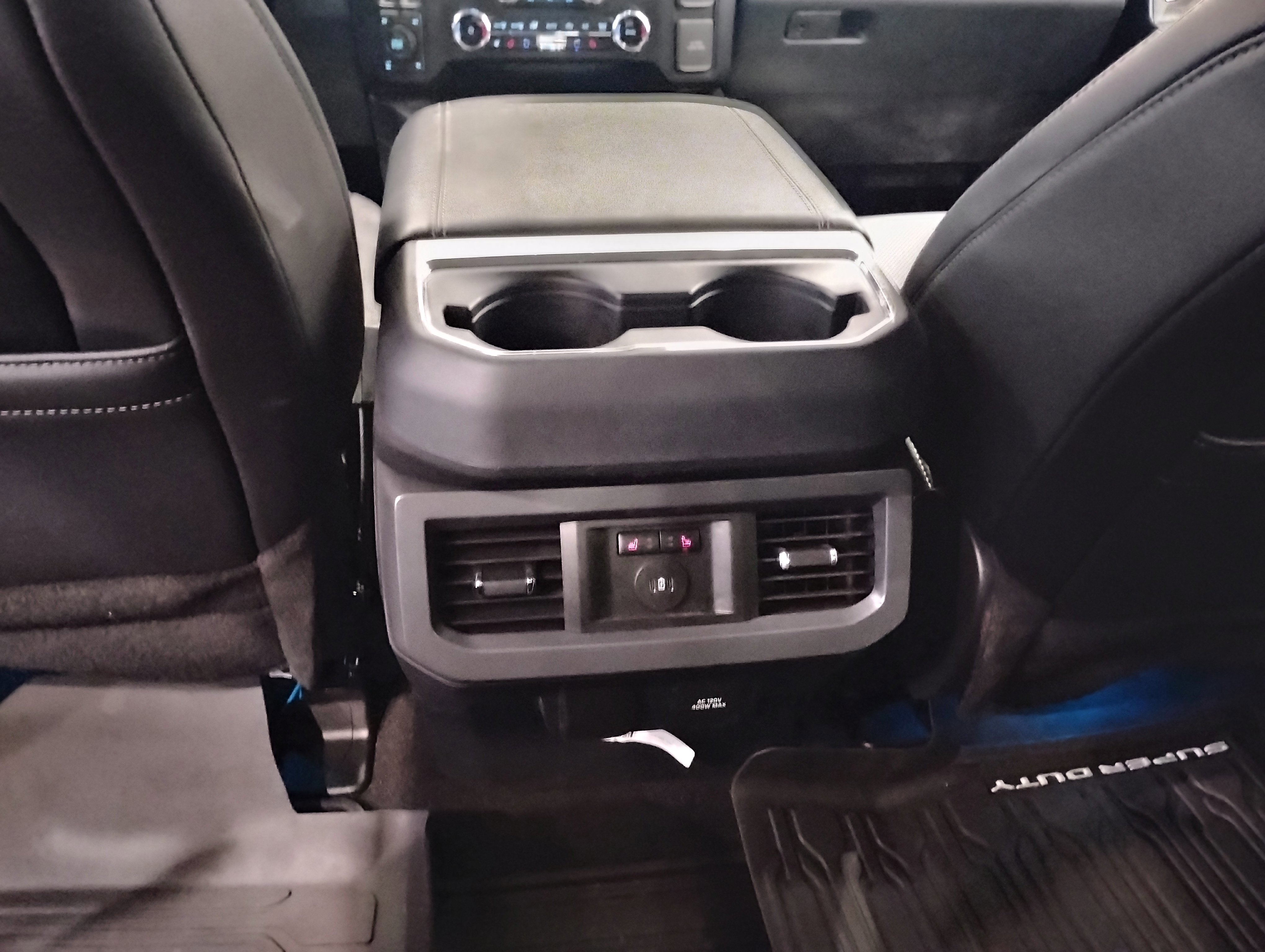 Used 2024 Ford F250 Lariat w/ Chrome Package image 12